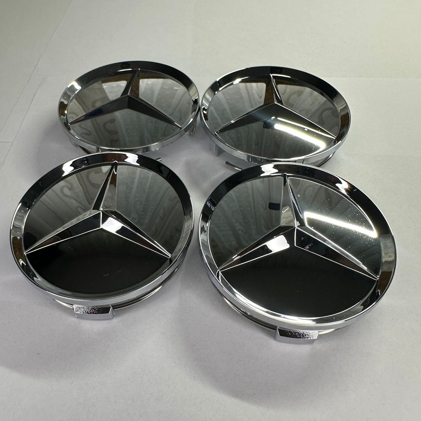 4x 75mm Nabendeckel für Mercedes Felgen