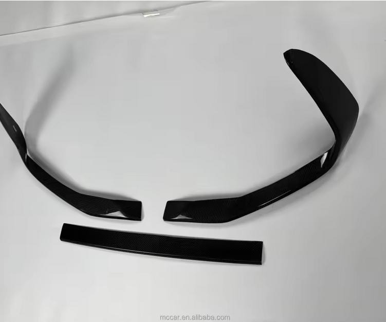 Carbon Frontlippe für Audi RSQ8 – OEM Style